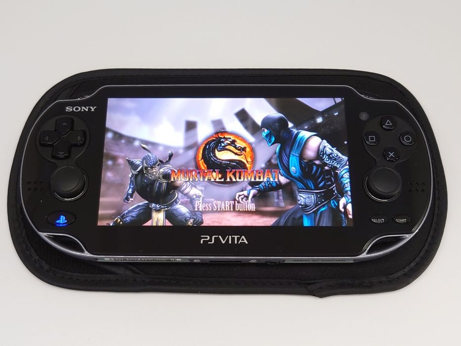 PS Vita OLED 64 gb з іграми в гарному стані + чохол