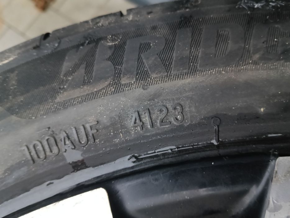 Alusy z oponami 245/45R19 bridgestone