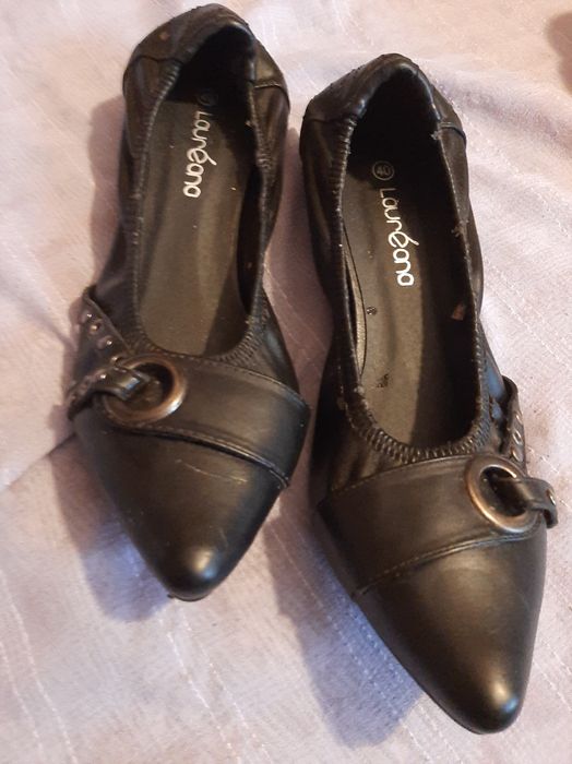 Шльопанці , балетки