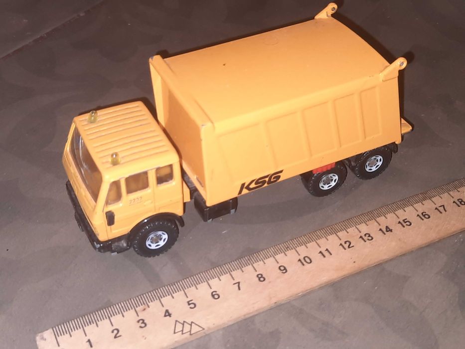 Модель автомобіля Mercedes сміттєвоз металева