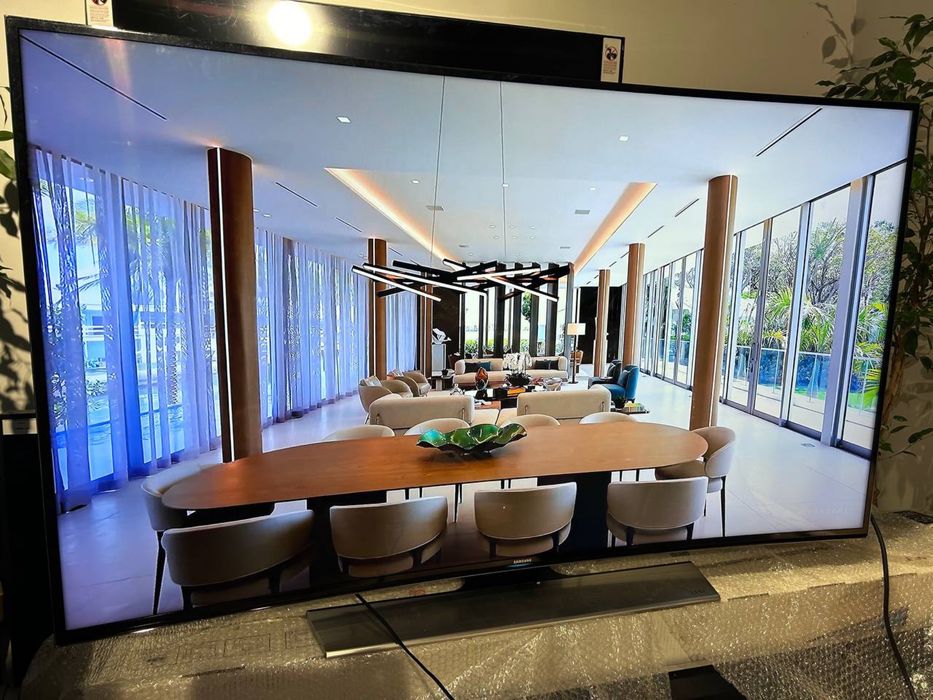 9 Серія, Перміум 4K вигнутий ТВ 55” 65” Samsung 55HU9000, 65HU9000