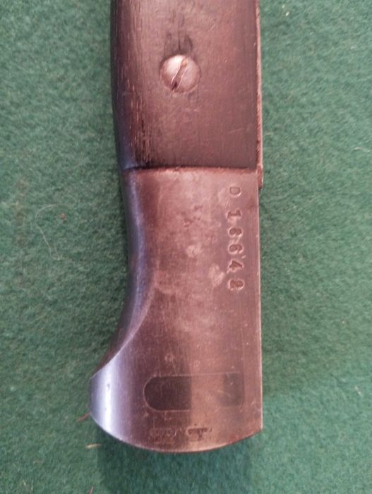 Espada  portuguesa de fabricação alemã para o fuzil Mauser M/37.