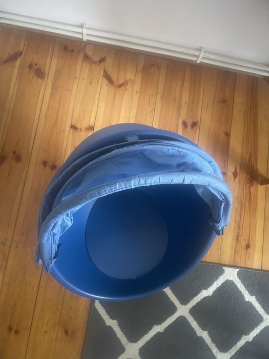 Ikea Lömsk fotel obrotowy dla dzieci jajo niebieski