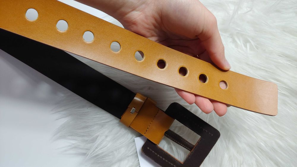 Damski pasek z dużą klamrą skórzany