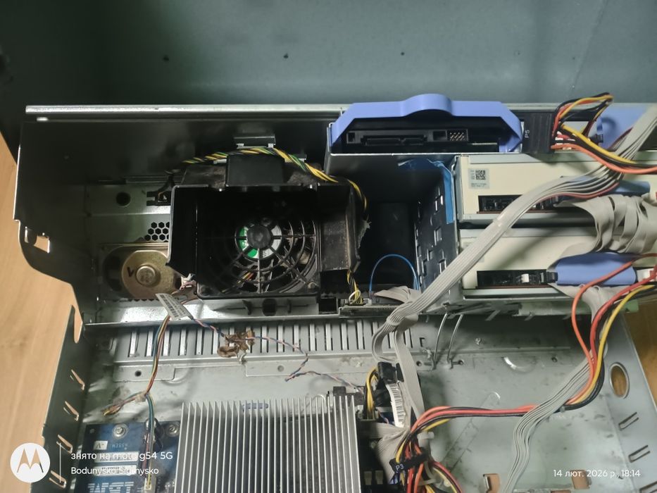 Продаю частково робочий системний блок IBM ThinkCentre MT-M 8132-7AG  2005-2006