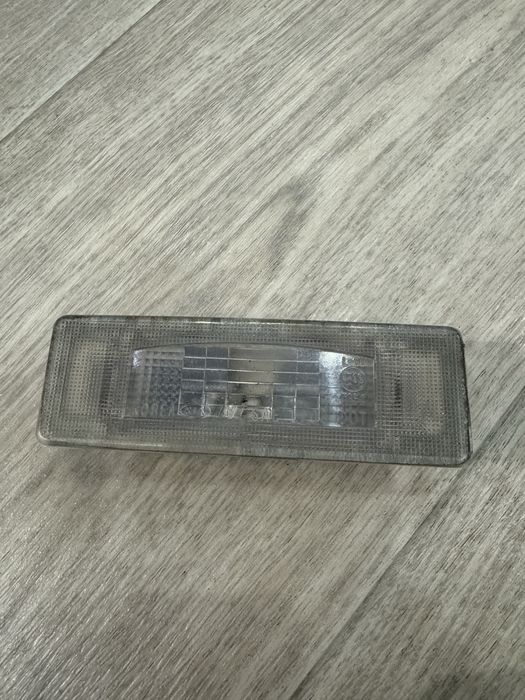 Плафон подсветки номера Kia Magentis