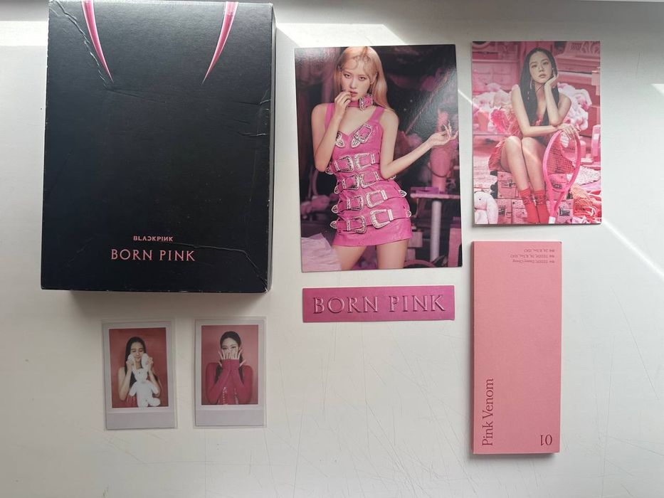 BLACKPINK Born pink pink ver.