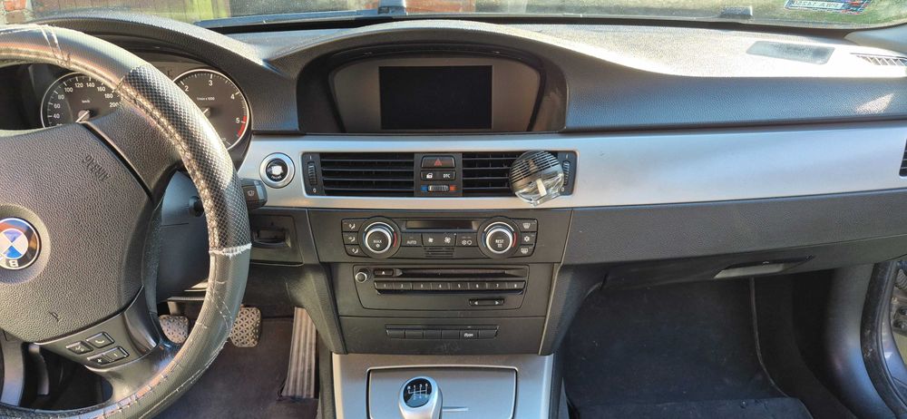 BMW   E91    2.0
