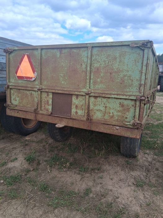 Przyczepa 4-5ton metalowe burty  i podłoga