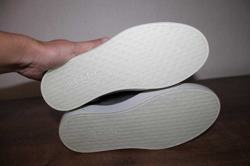 Оригінальні кеди Ecco Soft срібного кольору 36 розмір