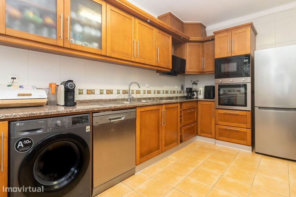 “Uma casa para viver — Moradia T4 Isolada com Jardim - Garagem - Terra