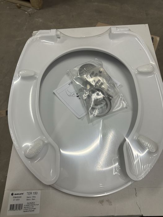 Tampo de sanita Banijato branco