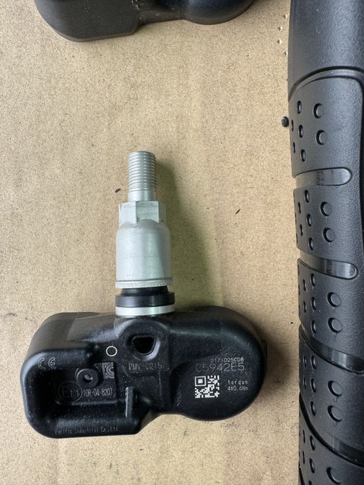 Датчики тиску шин оригінал mpv-c210 mpv-c215