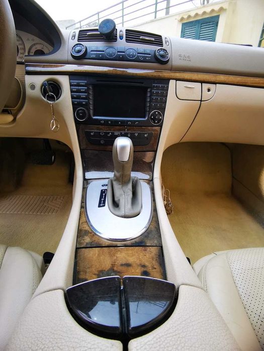 Mercedes-Benz E220 CDI Avantgarde Automática – 2003 Grande Motor 355.000