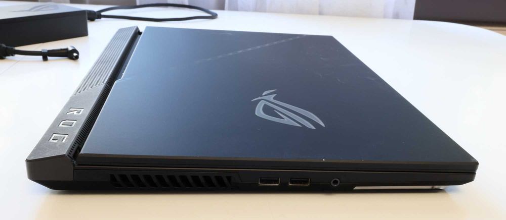 Laptop ASUS ROG Strix SCAR 17, R9 7945HX, RTX 4090, 64GB DDR5