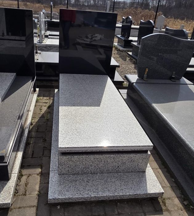 Nagrobek granitowy 4500 Andrychów z 10 letnią gwarancją
