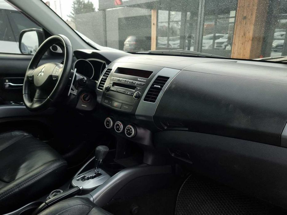 Продам  Mitsubishi Outlander XL 2008. Можна в розстрочку, під викуп.