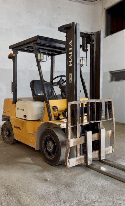 Empilhador 2500kg!! Diesel!! Revenda!! Retoma!! Oportunidade!!