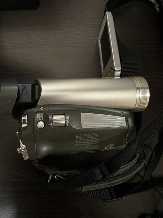 Видеокамера Панасоник