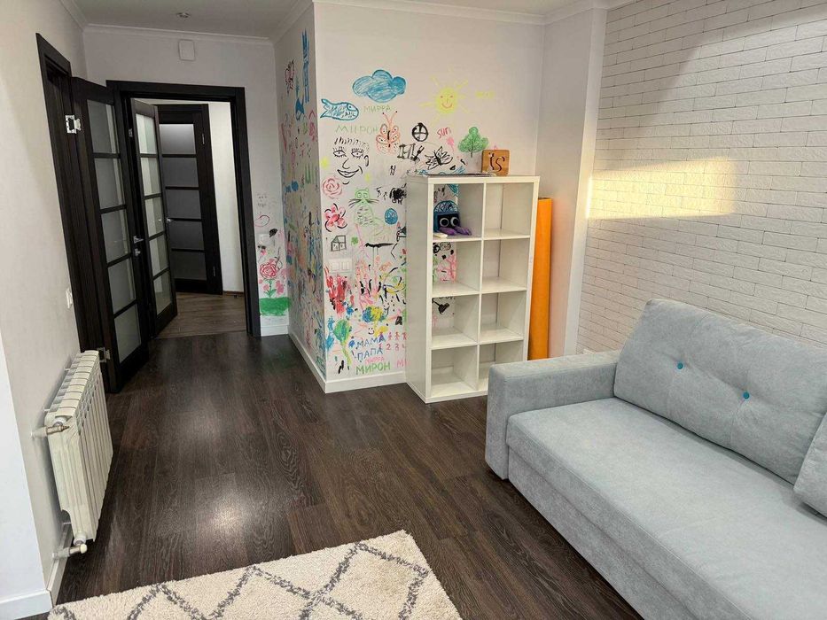 Велика стильна квартира в Аркадії. 4 спальні. Вид моря. Автономна.