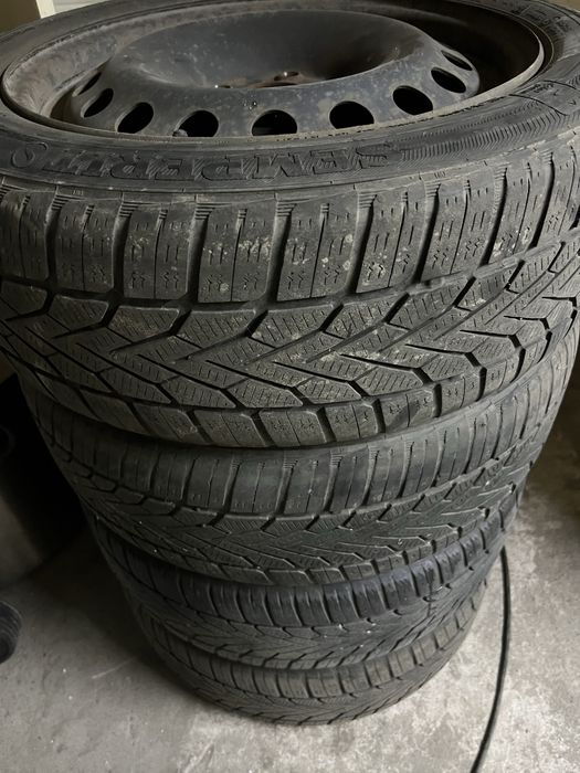 Opony Zimowe z felgami 195 na 55 R 16