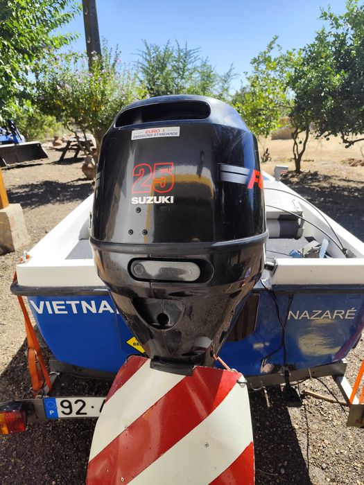 Barco para pesca ao Achigã