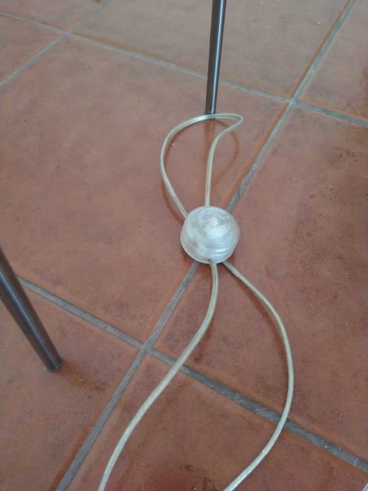 Candeeiro de pé ArtisForum