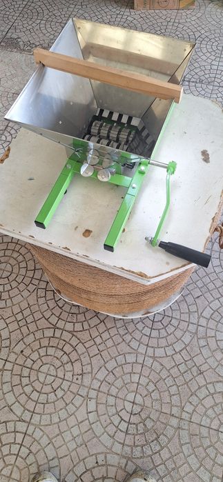 Triturador/esmagador de fruta VEVOR 7 Litros