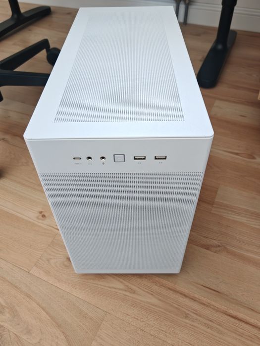 Komputer PC RX 6500 XT 4GB / 8GB RAM / ASUS AP201 / A8-7600