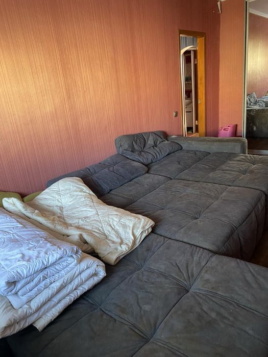 Продам диван угловий