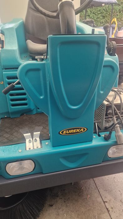 Varredora varredora xtrema maquina 5 horas de trabalho