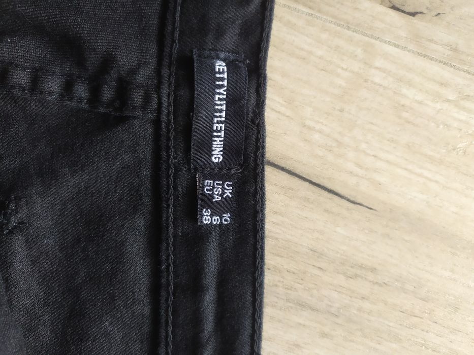 Jegginsy jeansy skinny Pretty Little Thing rozmiar 38