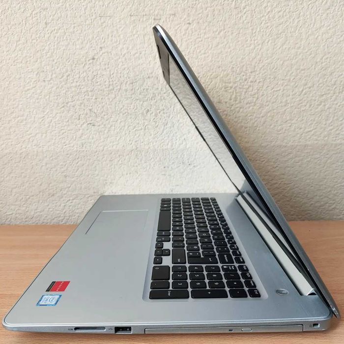 Супер варіант! Dell Inspiron 17 5770 i7-8550U + 4GB графіка — Великий екран