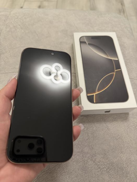 Продам IPhone 16 Pro 256 gb