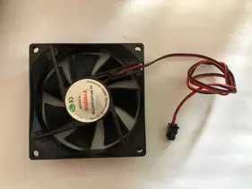 Wentylator 8x8x2,5 cm 12V 3 szt. różne