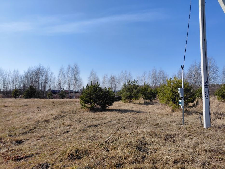 Мальовнича ділянка у зручному передмісті!