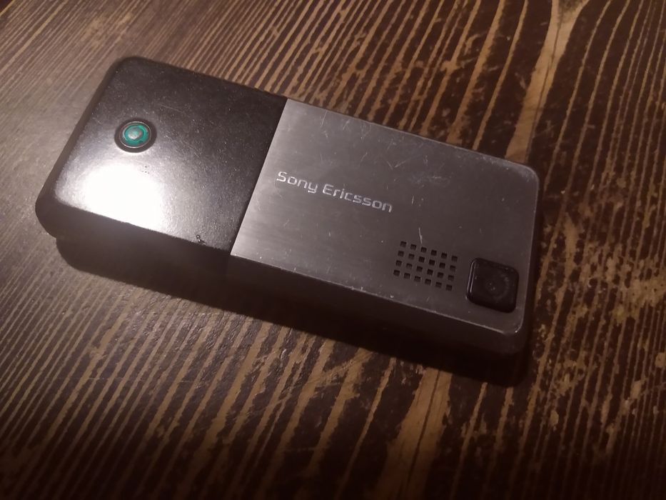 Sonny Ericsson T208i Black.