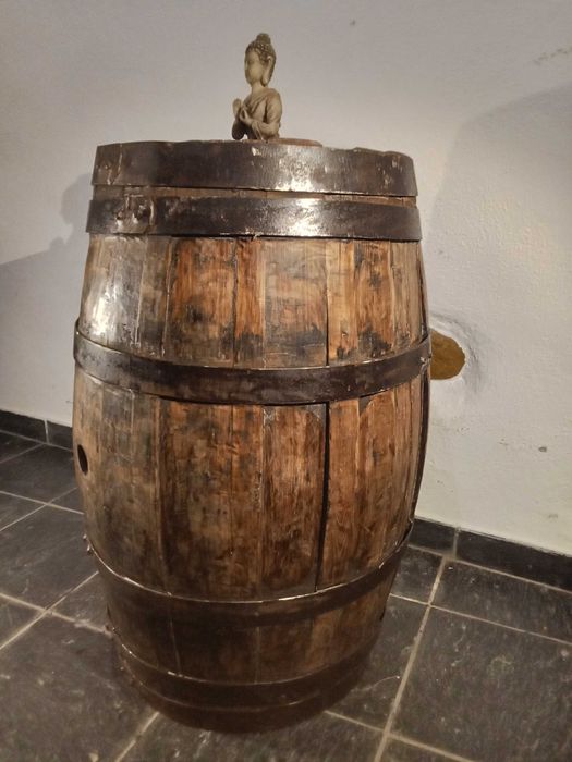 Barril de vinho em carvalho restaurado – peça decorativa única