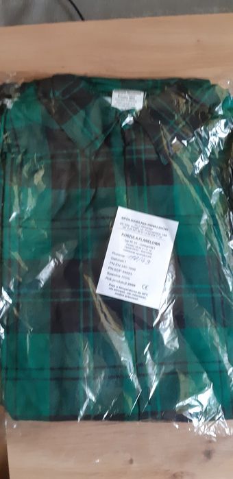 Sprzedam koszule i koszulkę roboczą