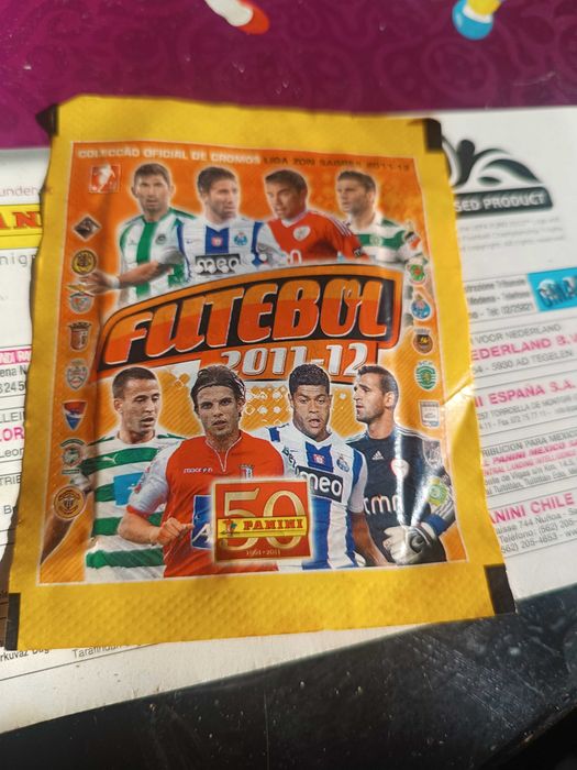Cromos futebol 2011  e caderneta 2012