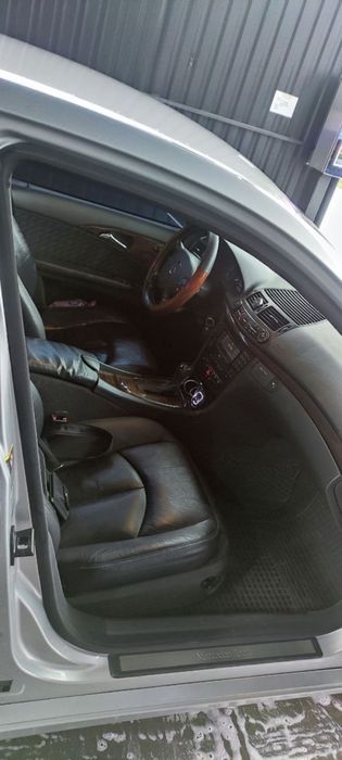 Mercedes-Benz E-Class 2003 W211  •  220 CDI AT (автомат)