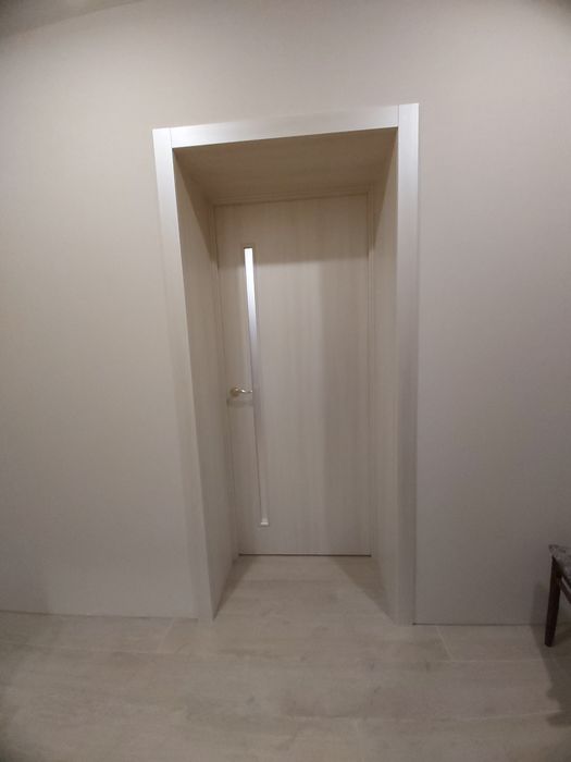 Установка дверей,зашивка проємів,монтаж мдф плінтуса.