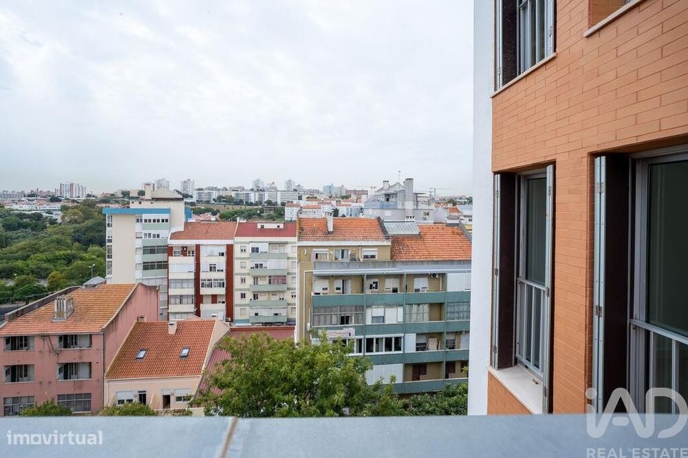 Apartamento T2 em Marvila de 84 m2