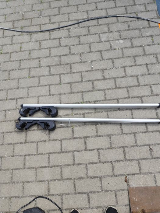 Bagażnik aluminiowy uniwersalny na relingi