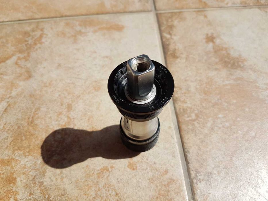 wkład suportu Shimano DEORE XT, BB-UN71, 107mm, BSA, stan SUPER