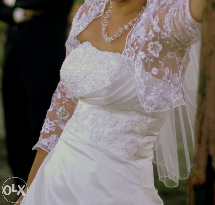Sprzedam . Suknia Ślubna Ecru rozmiar 36 + GRATIS