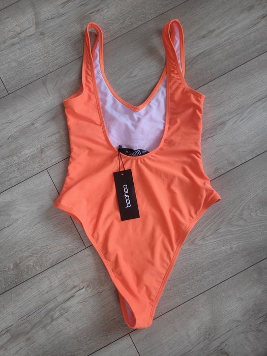 Nowy strój kąpielowy z metką