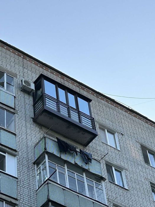 Балкон під ключ. Установка вікон. Монтаж балконів в Житомирі
