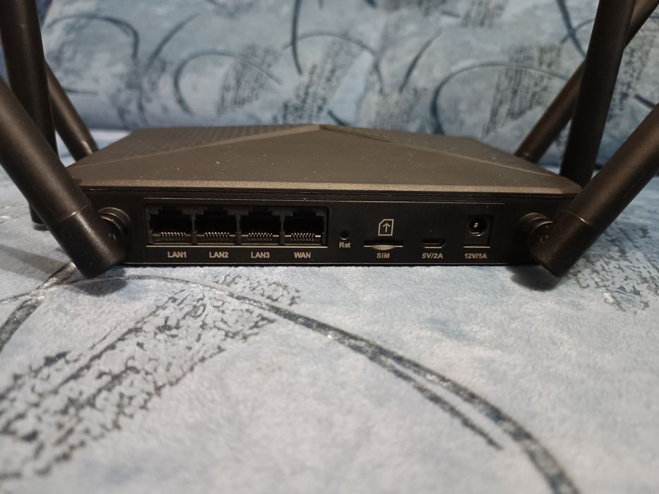 Wi-Fi роутер 4G  B618 з вбудованим 4G/5G модемом