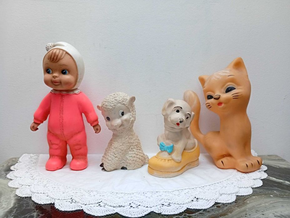 4 Brinquedos colecionáveis - antigos